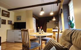 Cosy Studio Apartment With The Garden